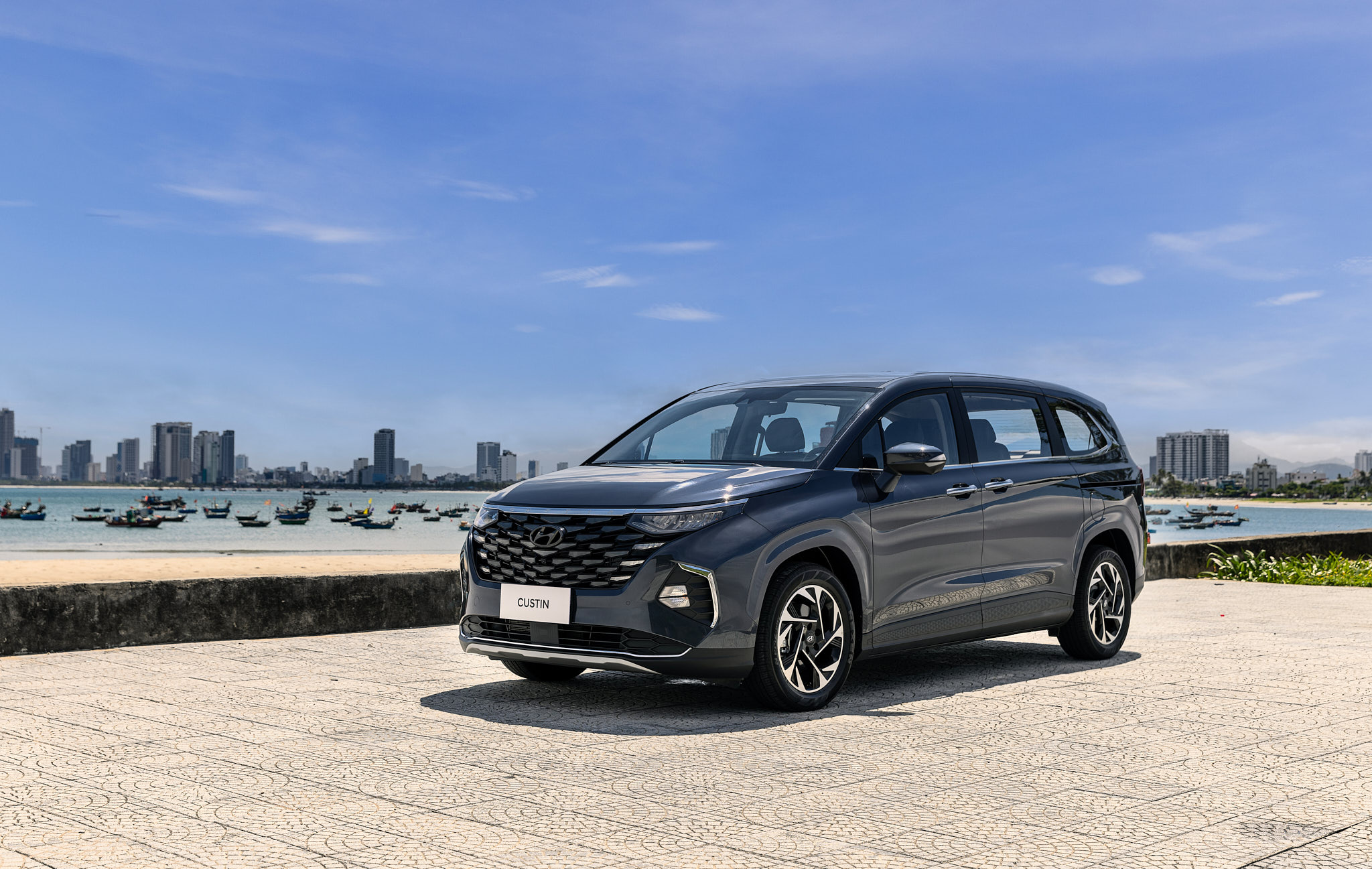 Đánh giá ưu, nhược điểm của mẫu MPV Hyundai Custin