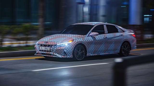 Hyundai Elantra N tiếp tục hé lộ tin nóng: Sẽ tham gia nhiều sự kiện tốc độ, ra mắt trong năm nay